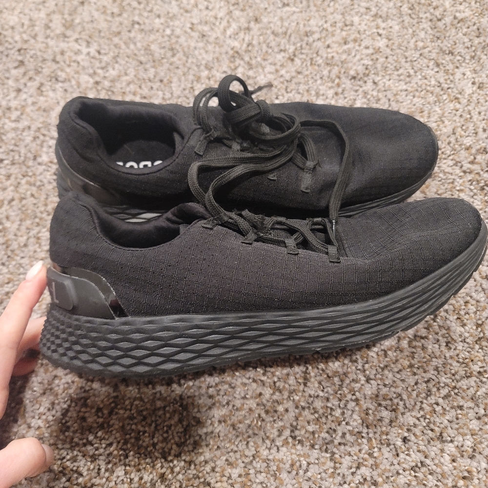 NOBULL tennis shoe